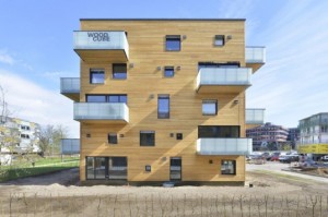 Woodcube: углеродно-нейтральный пятиэтажный деревянный жилой дом открывается в Гамбурге Woodcube: углеродно-нейтральный пятиэтажный деревянный жилой дом открывается в Гамбурге