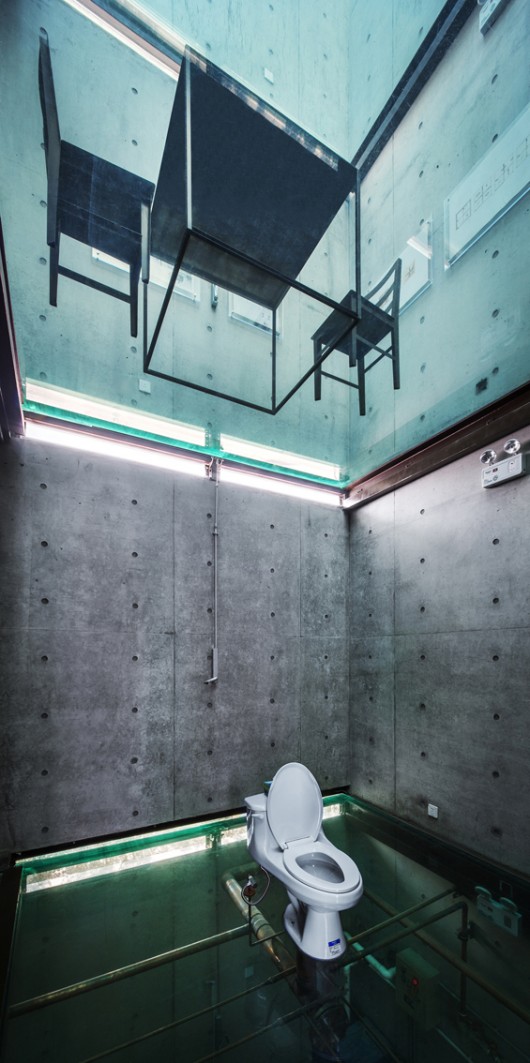 Atelier FCJZ реализовала концепт вертикального стеклянного дома