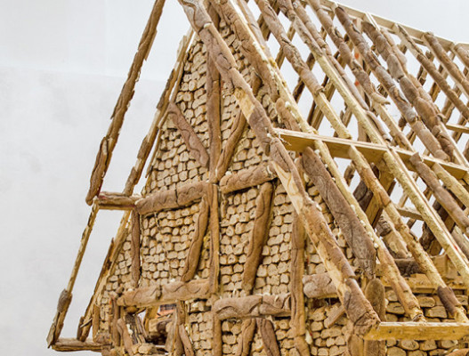 На миланской выставке представлен дом, построенный из хлеба!