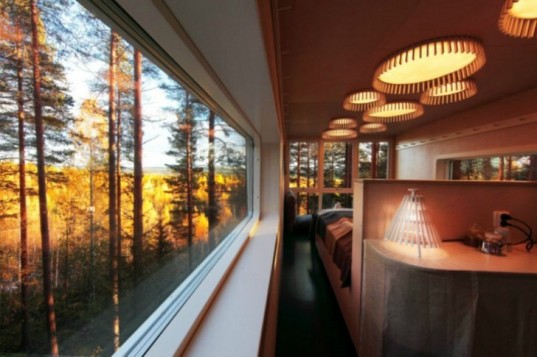 Ошеломительная «кабина на дереве» становится частью Tree Hotel в Швеции