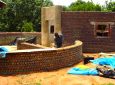 Первый пластиковый дом строится в Нигерии