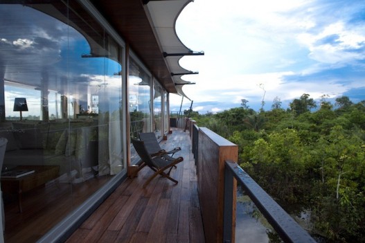 Плавучий отель на реке Амазонке позволит гостям насладиться красотами окружающей природы