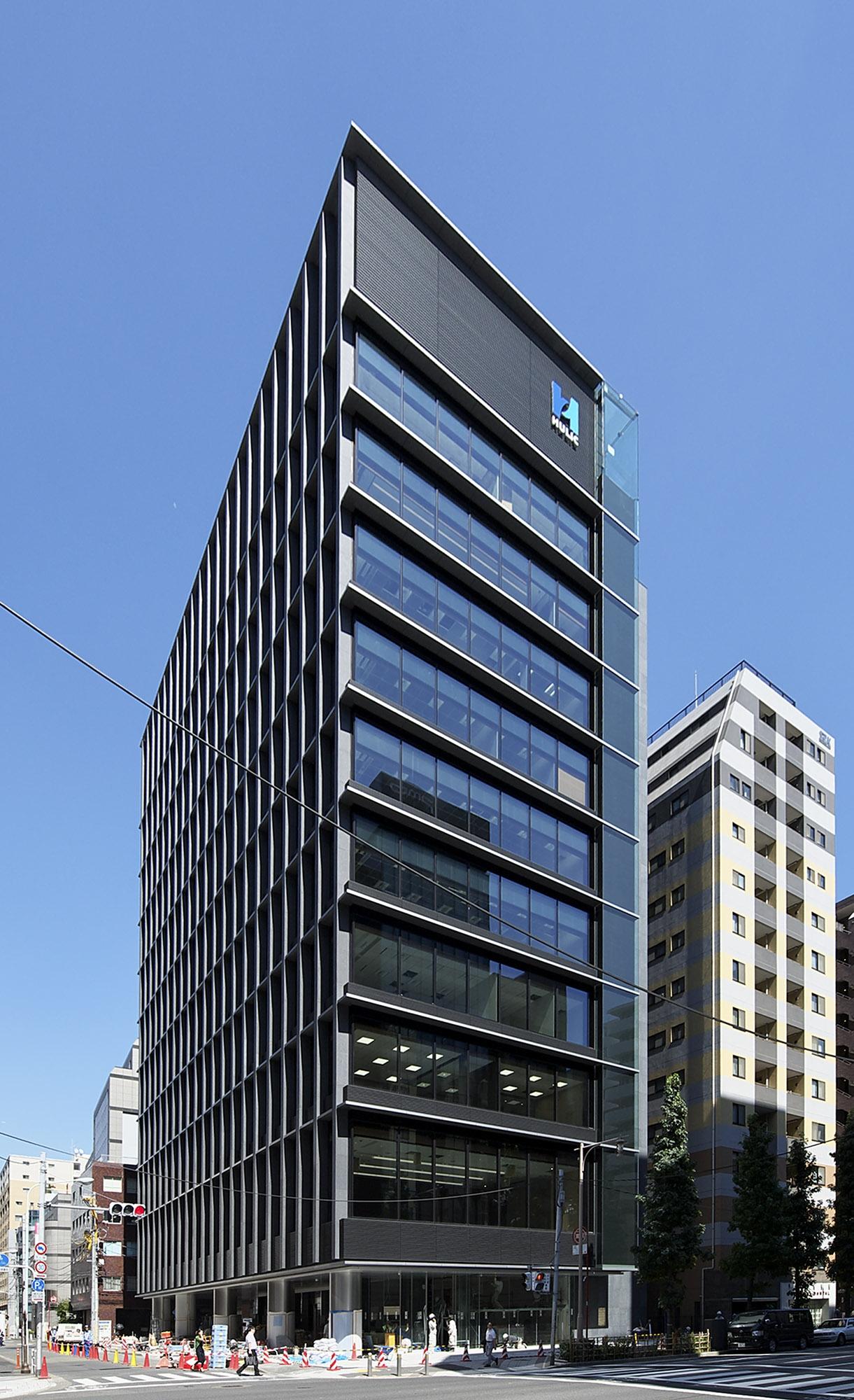 боковой фасад. двухэтажный магазин проект. павильоны оранжереи архитектура. здание 15 метров. небоскреб turning torso.