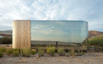 Новый павильон на юге Испании отражает окружающий пейзаж
