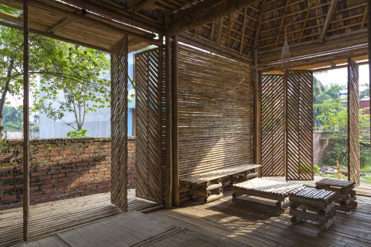 Новый недорогой дом из бамбука может противостоять наводнениям