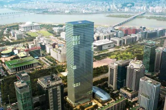 В Корее построен 240-метровый небоскреб с уникальным фасадом на солнечных батареях