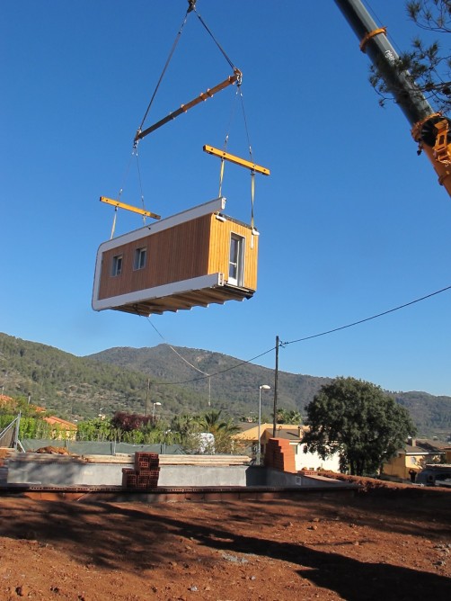 Новый дом, построенный в Испании, сочетает в себе энергоэффективность и «умное» управление