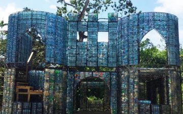 В Панаме строится эко-деревня с домами из пластиковых бутылок