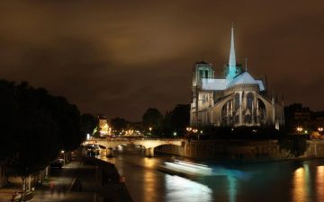 Новый шпиль парижского собора Нотр-Дам: семь альтернативных предложений