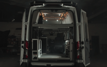 VanDoIt построил первый модульный автофургон на базе Ford Transit AWD VanDoIt построил первый модульный автофургон на базе Ford Transit AWD