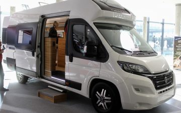 Новый автофургон Affinity для семейного кемпинга Новый автофургон Affinity для семейного кемпинга