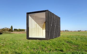 Минималистский домик Cabin Y можно перевозить на стандартном бортовом прицепе Минималистский домик Cabin Y можно перевозить на стандартном бортовом прицепе