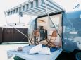 Alice Airstream: легкий автономный дом с раскладывающейся террасой
