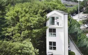В центре густонаселенного Сеула построен вертикальный мини-дом