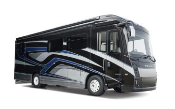 Winnebago Journey: новый умный автодом класса люкс