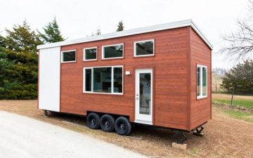 Светлый и просторный мини-домик из платана продается за 90 тыс. долларов