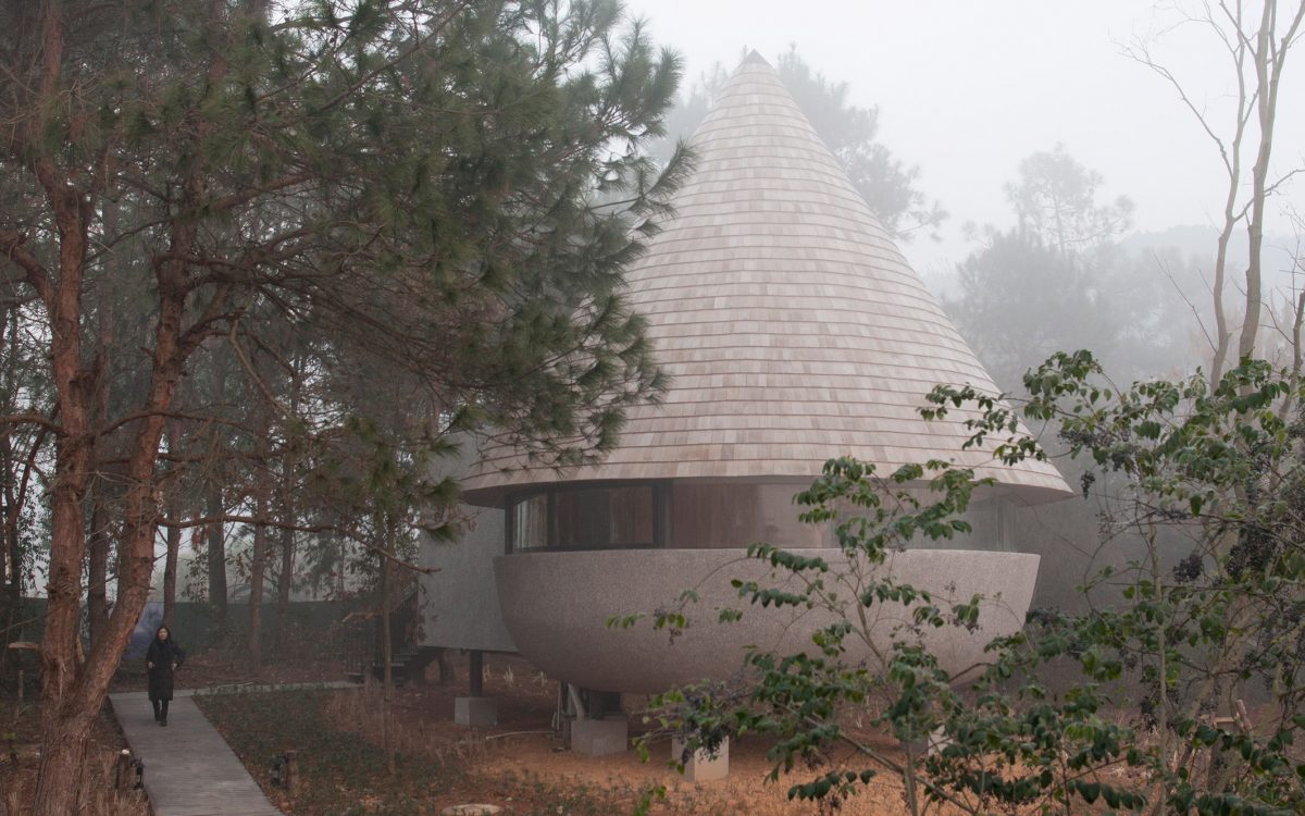 Гостевой дом в сосновом лесу около озера: жизнь как в сказке