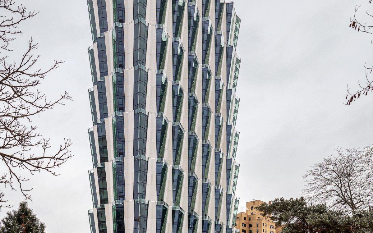 «One Hundred»: новая жилая башня с угловатым фасадом для лучшего освещения и обзора