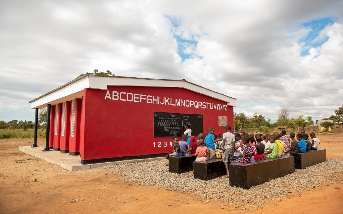 Первая в мире 3D-печатная школа открылась в Африке