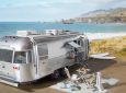 Новый тюнинг от Pottery Barn серебряного глэмпера Airstream