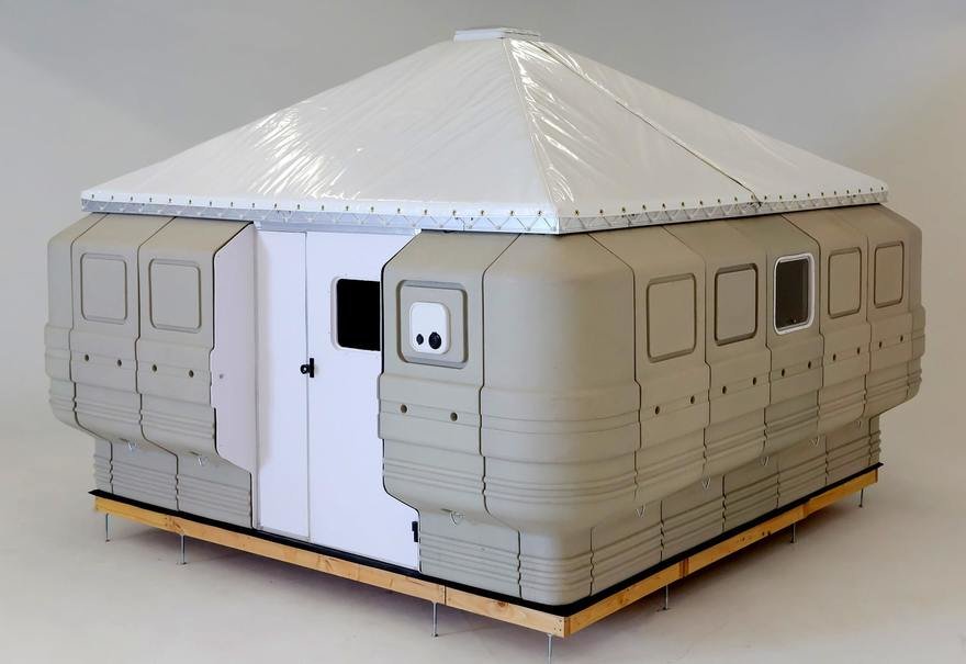 Quick Cabin: модульная, простая в сборке жилая конструкция из ротоформованных панелей
