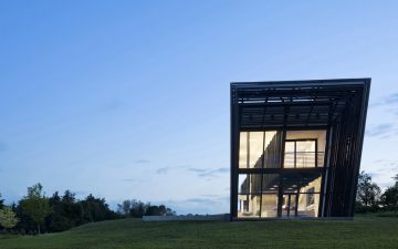 Дом для отпуска Sleeve House: идеальное сочетание эффектности форм, функциональности и устойчивости