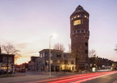 Заброшенную голландскую водонапорную башню превратили в роскошные апартаменты