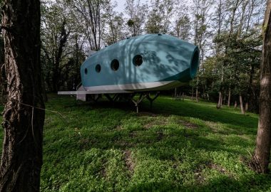 Мини-дом в форме самолета готов к взлету
