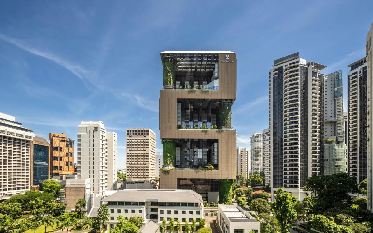 Роскошный отель в Сингапуре имеет фасады-террасы с пышной зеленью