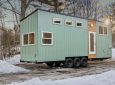 Крошечный дом для двоих ориентирован на чтение и отдых