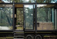Beaufort Bushland Retreat: полностью стеклянный крошечный дом