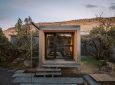 Periphery House: современный дом с консольной террасой органично смотрится в пустыне
