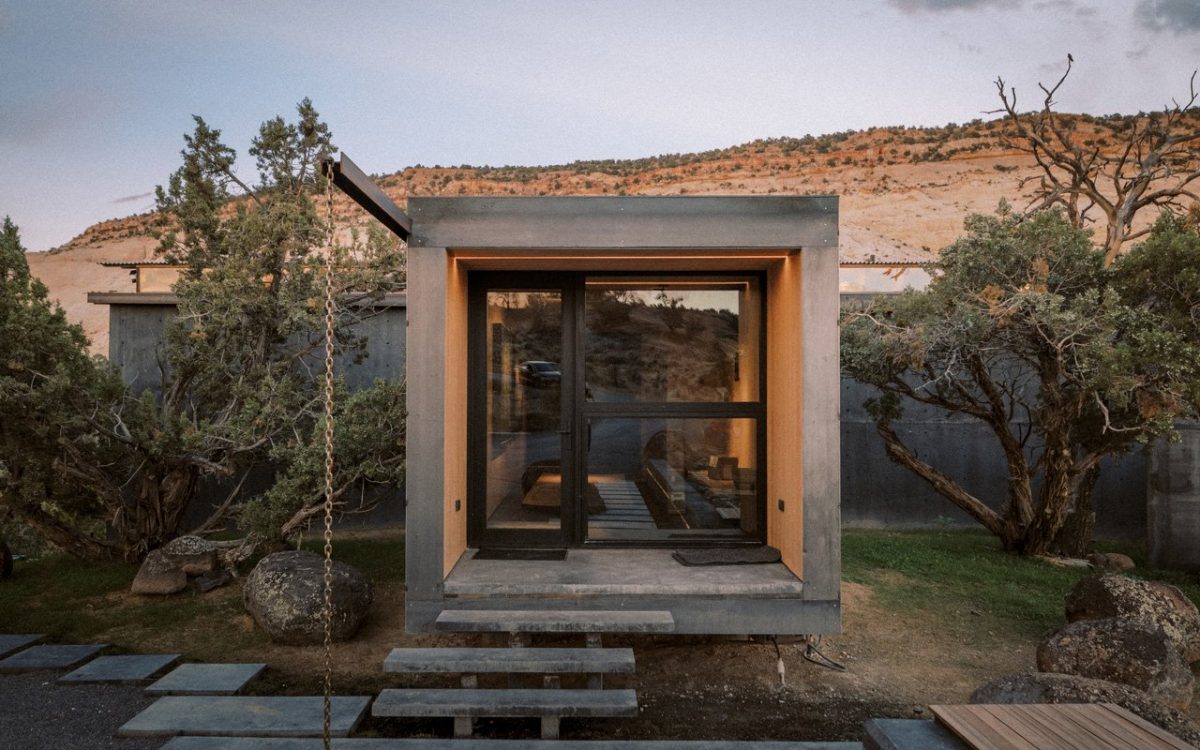Periphery House: современный дом с консольной террасой органично смотрится в пустыне Periphery House: современный дом с консольной террасой органично смотрится в пустыне