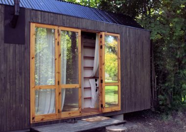 Berra: эффектный деревянный мини-дом Berra: эффектный деревянный мини-дом