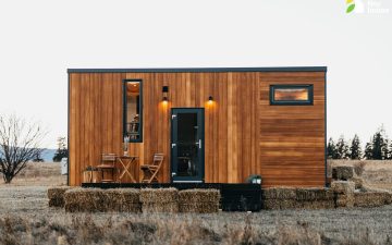 Tiny Getaway: мини-домик с «перевернутой» планировкой