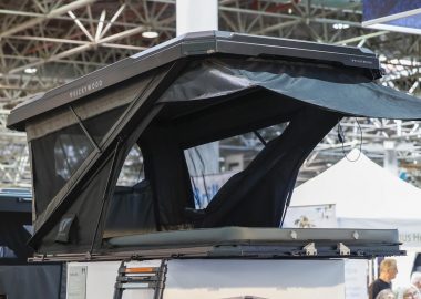 Палатка для крыши кемпера или балкончик для ночевки? Гибридная конструкция раскладывается за 5 секунд Палатка для крыши кемпера или балкончик для ночевки? Гибридная конструкция раскладывается за 5 секунд