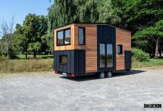 Nouvelle Dans: дом на колесах с перевернутой планировкой