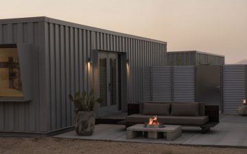 Отель Reset Hotel в высокогорной пустыне Калифорнии построен из сборных модулей Отель Reset Hotel в высокогорной пустыне Калифорнии построен из сборных модулей