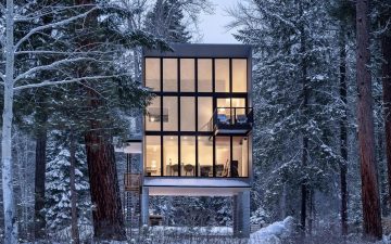 Маленький домик на берегу реки – без ущерба комфорту и уюту