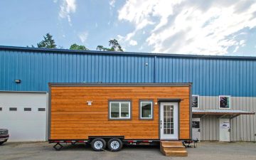 Компактный мини-домик с домашним мини-офисом Компактный мини-домик с домашним мини-офисом