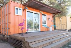Транспортный контейнер превратился в уникальный жилой дом