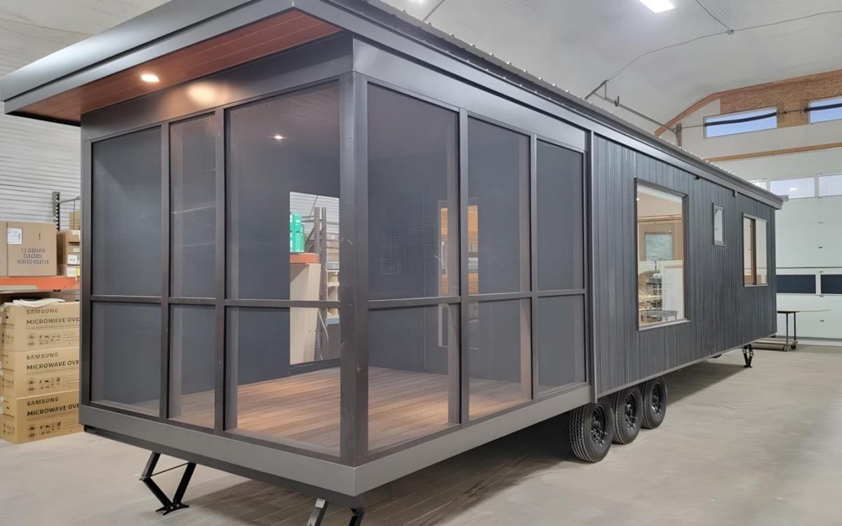 eVista King: мини-дом с просторной верандой