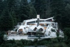 Арт-ретрит Eila в Гималаях: архитектура, рожденная из ландшафта