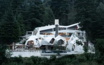 Арт-ретрит Eila в Гималаях: архитектура, рожденная из ландшафта