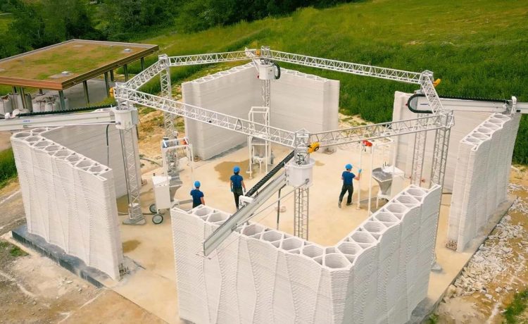 Четыре роботизированные руки построили фермерский дом будущего