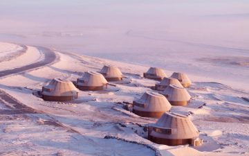 Отель среди вулканов во Внутренней Монголии