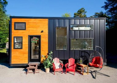 Компактный мини-дом с двумя спальнями и удобной кухней Компактный мини-дом с двумя спальнями и удобной кухней