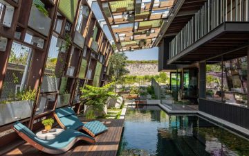 Holocene House: где вода, сад и архитектура сливаются в единую экосистему Holocene House: где вода, сад и архитектура сливаются в единую экосистему