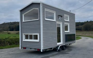 Еще один Еще один