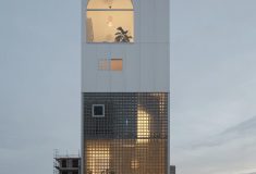 Семейный дом из «коробок»: новая архитектура жизни от голландской студии